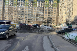 Во Владимире машина сбила 10-летнего ребенка во дворе дома