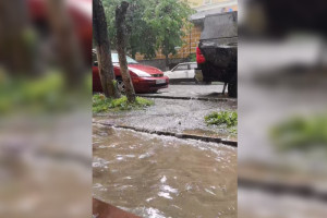 Центр Владимира затопило из-за мощного ливня