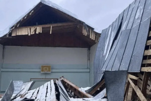 Во Владимирской области рухнули крыша спортзала и козырек сетевого магазина