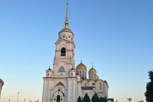 Во Владимире провалились поиски подрядчика для реставрации ограды Успенского собора