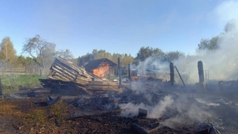 Пострадавшего при пожаре в Ковровском районе увезли в больницу с 77% ожогов