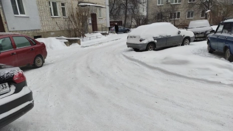В Муроме прокуратура заставила коммунальщиков убирать сугробы во дворах