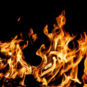 В Меленках из горящего здания эвакуировали 10 человек