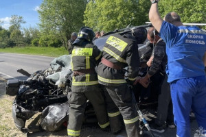 Под Гороховцом легковушка столкнулась с фурой: пострадал 1 человек
