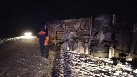 На трассе в Юрьев-Польский перевернулась фура
