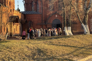 Во Владимире на Благовещение в храм на Студеной выстроилась очередь