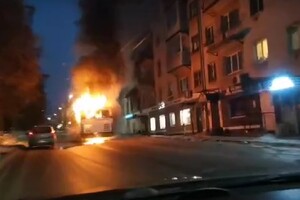 Во Владимире напротив Центрального парка сгорел автобус