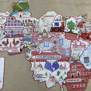 Мастерицы представили вышитую карту Владимирской области