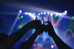 Мужчина напал на блогершу-миллионницу за отказ в знакомстве