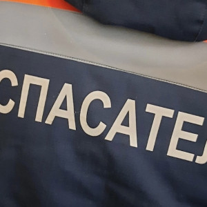 В Коврове спасатели съехались к дому стучавшей по полу и мычавшей женщины