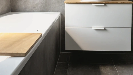 Во Владимире в ванной нашли труп женщины с перерезанной шеей