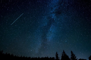 Самый мощный звездопад года. Как и где владимирцам смотреть за метеорным потоком Персеиды