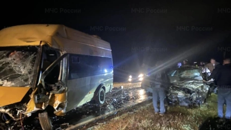 Автомобилист попал в больницу после ДТП с микроавтобусом под Суздалем