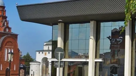 Остекление владимирского драмтеатра оказалось под угрозой срыва из-за поставок окон в ЛДНР