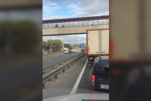 Во Владимирской области на М-7 восстановили движение после ДТП с перевернувшейся фурой