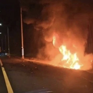 Во Владимирской области на трассе М-12 иномарка улетела в кювет и загорелась