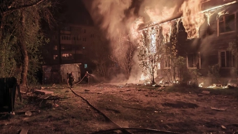 В Коврове загорелся излюбленный подростками заброшенный барак