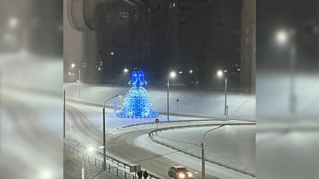 Во Владимире у новогоднего «фонтана» на Сперанского перегорела верхушка