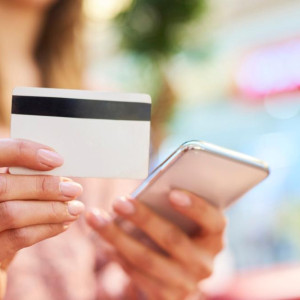 Россияне назвали бонусы и безопасность главными стимулами выбора способа оплаты