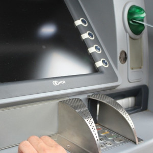 Владимирское отделение Сбербанка объяснило запрет на перевод в другие банки через банкоматы