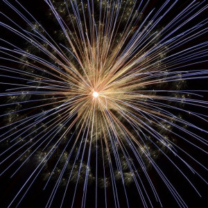 Мэрия Владимира за 1,5 недели до Дня Победы не определилась с салютом