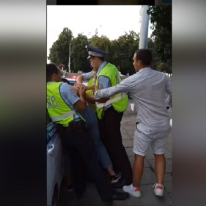 Во Владимире установили личность мужчины, скандалившего с сотрудниками ДПС