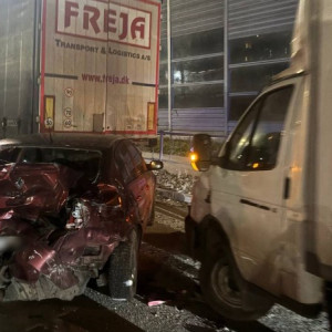 Водитель чудом выжил в искореженном Renault после ДТП с 3 авто во Владимире