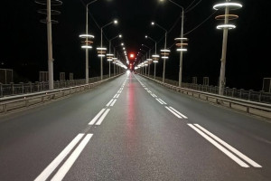 На отремонтированном мосту через Клязьму во Владимире нанесли разметку