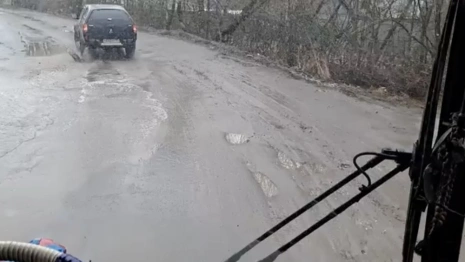 Жители поселка Сновицы под Владимиром взвыли от разбитых дорог без фонарей