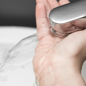 Мать мобилизованного на СВО жителя Суздальского района пожаловалась на грязную воду