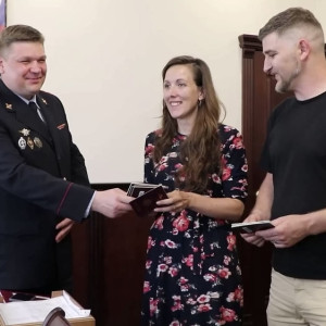 Во Владимирской области выдали разрешение на проживание в РФ семье из Франции