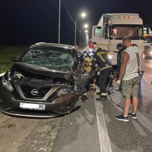 Во Владимирской области кроссовер влетел под грузовик