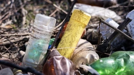 В Коврове поле превратилось в свалку строительных отходов