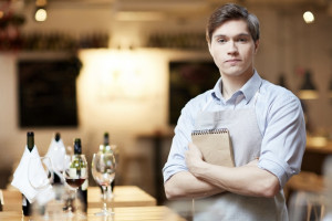 Во Владимирской области официантов и продавцов внесли в список остродефицитных профессий