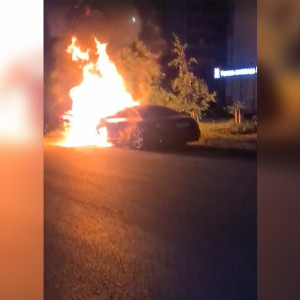Во Владимире сгорел дорогой Mercedes