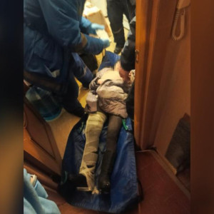 Во Владимире пытавшаяся спуститься по связанным простыням из окна бабушка упала и сломала бедро