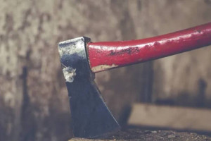 Во Владимирской области жителя Омска осудили за убийство человека топором
