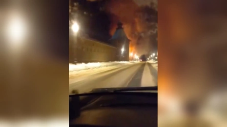 Крупный пожар рядом со Спасо-Евфимиевым монастырем показали на видео