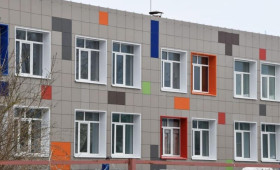 Правительство пообещало стильный и долговечный фасад в Ново-Александровской школе