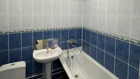 В Меленках чиновники оставили девушку-сироту без законного жилья