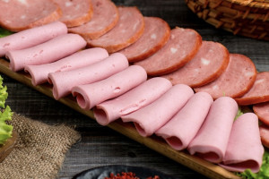 В ветчине владимирского производства обнаружили следы медикаментов