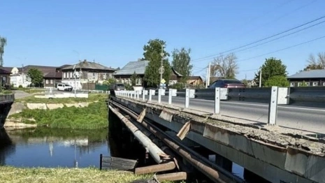 В Судогде на мосту через реку рухнуло пешеходное ограждение