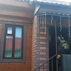 В Вязниках на пожаре в частном доме пострадали 2 человека