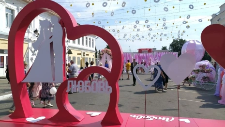 Взгляд из соцсетей. Как прошли народные гуляния в День семьи, любви и верности в Муроме