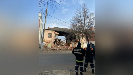 Обрушившийся в центре Владимира дом отправят под снос
