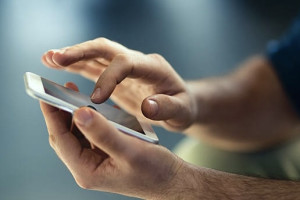 Житель Александрова украл потерянный соседским ребенком смартфон