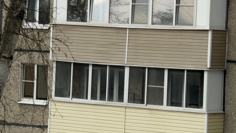 Во Владимире мужчину оштрафовали за выкрикивание лозунгов с балкона против военных