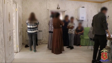 Силовики наведались в цыганский табор в Кольчугинском районе