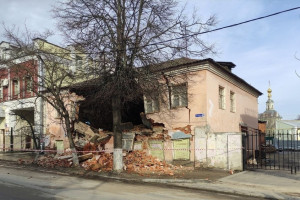 В центре Владимира обрушился дом