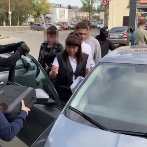 Во Владимирской области двое москвичей предложили взятку сотруднику ФСБ